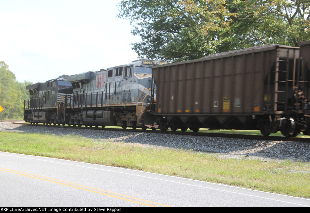 NS 8025 Monongahela RR heritage unit as a pusher